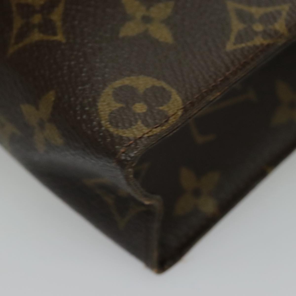 LOUIS VUITTON Monogram Poche Toilette 26 Pouch M47542 LV Auth 97124