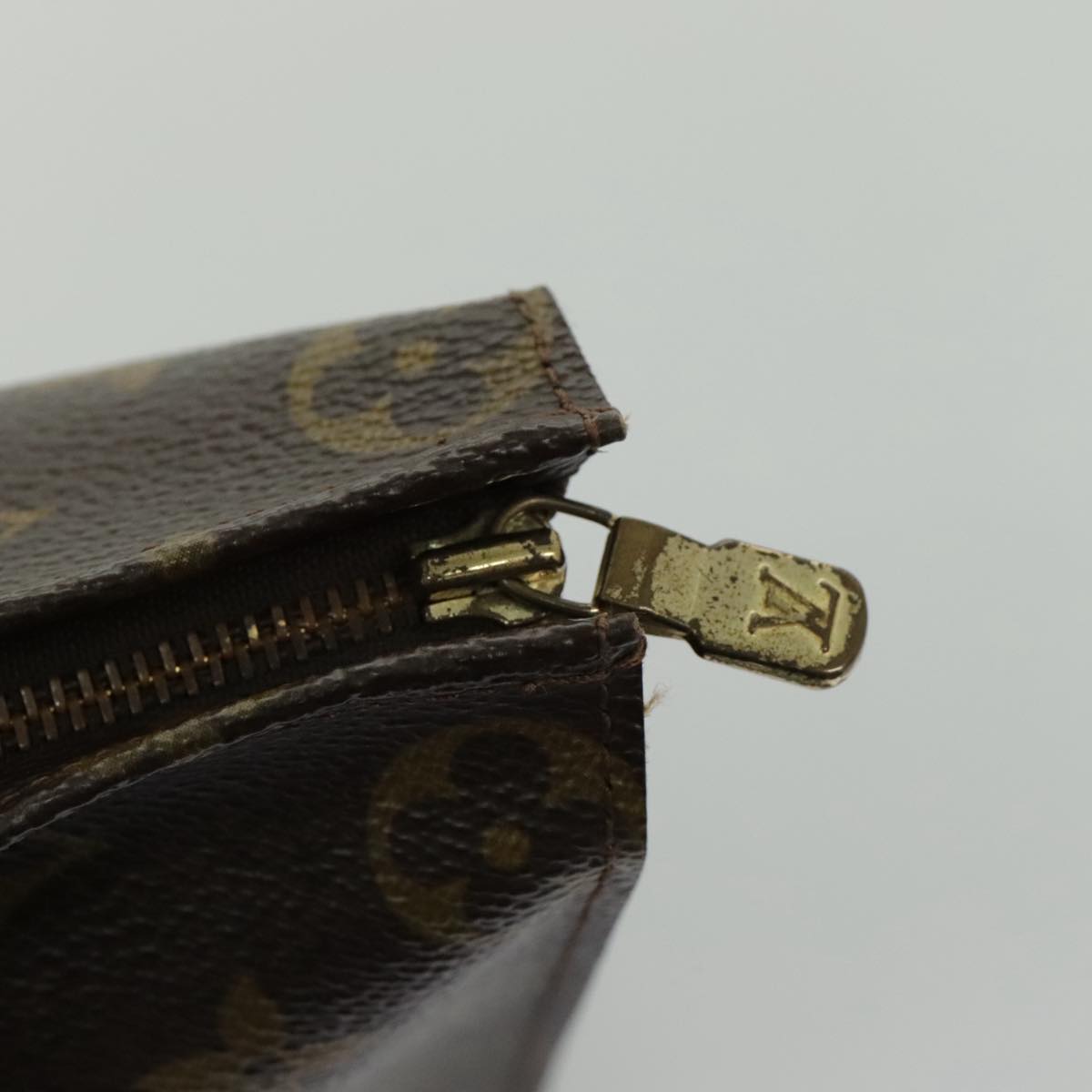 LOUIS VUITTON Monogram Poche Toilette 26 Pouch M47542 LV Auth 97124