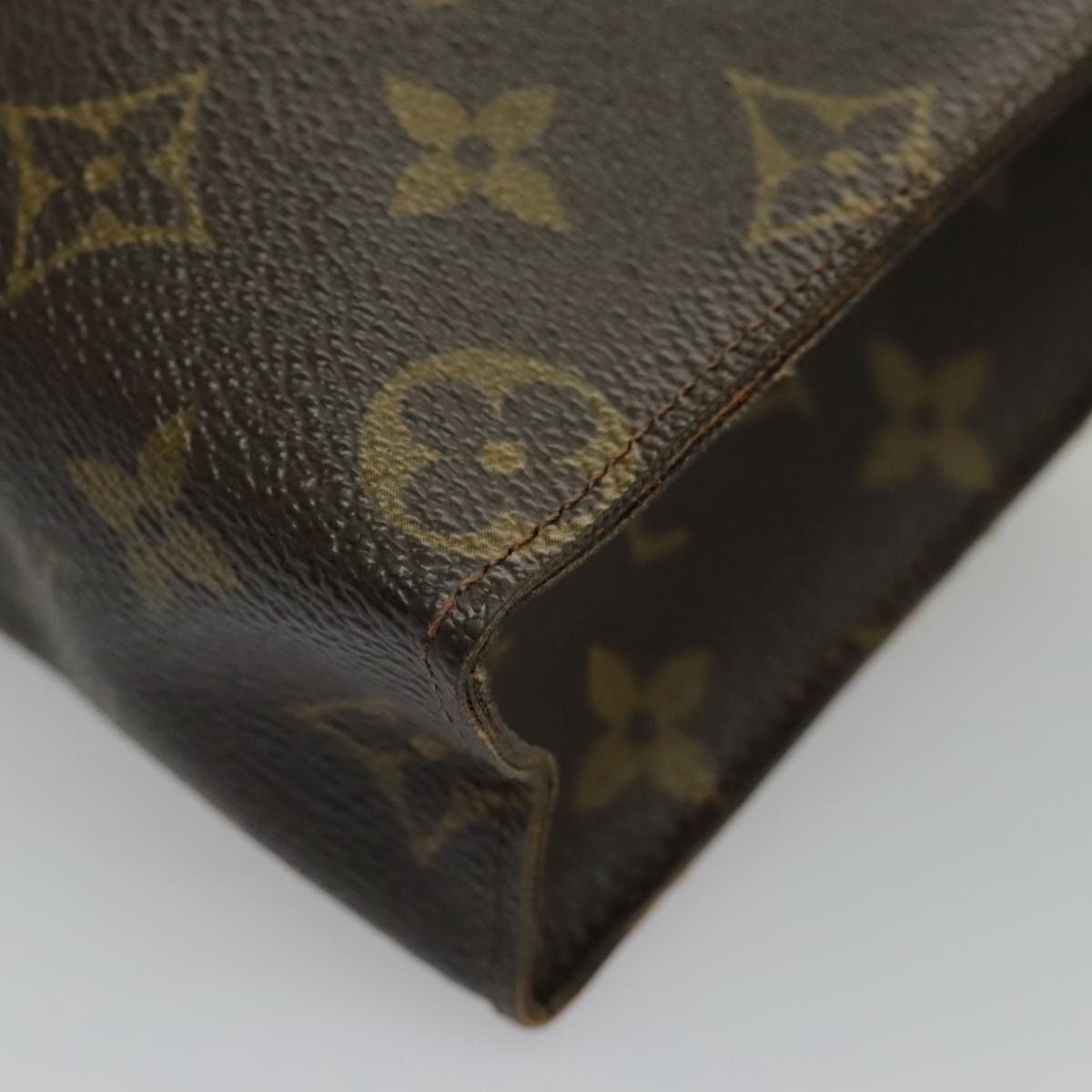 LOUIS VUITTON Monogram Poche Toilette 26 Pouch M47542 LV Auth 97124