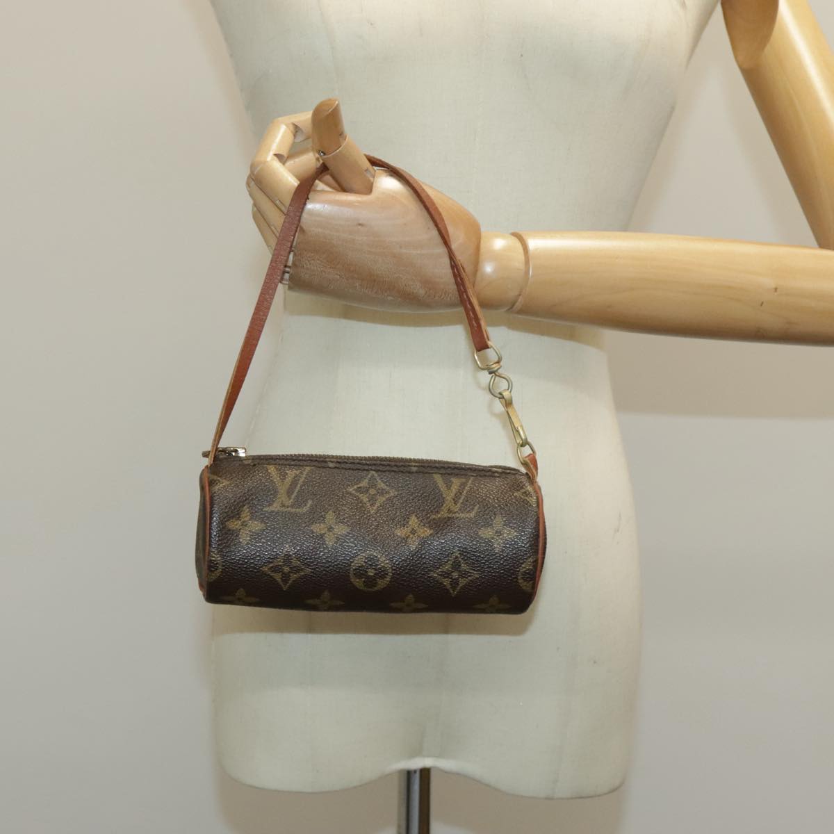 LOUIS VUITTON Monogram Papillon Pouch LV Auth 97149