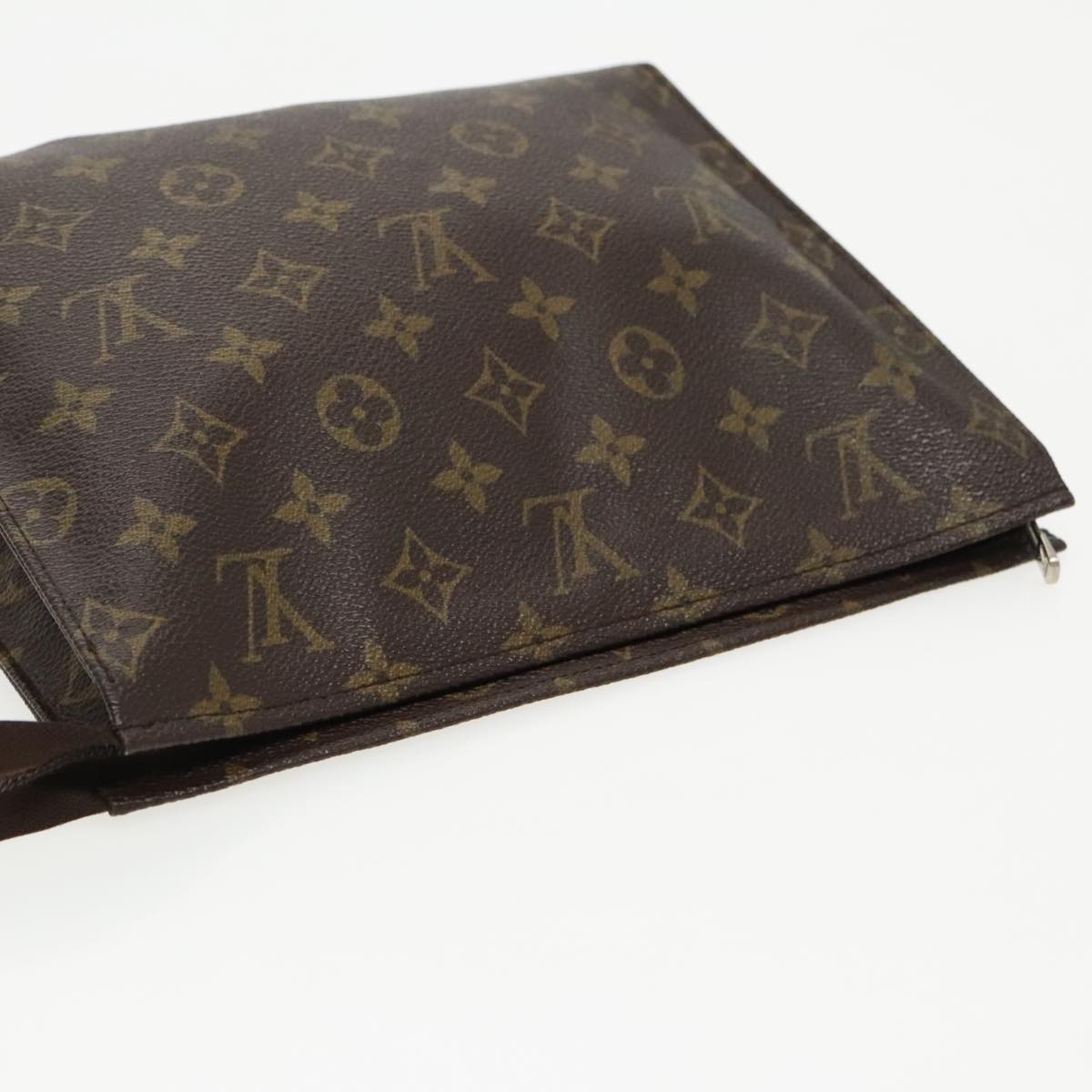 LOUIS VUITTON Monogram Poche Toilette 26 Pouch M47542 LV Auth 97267