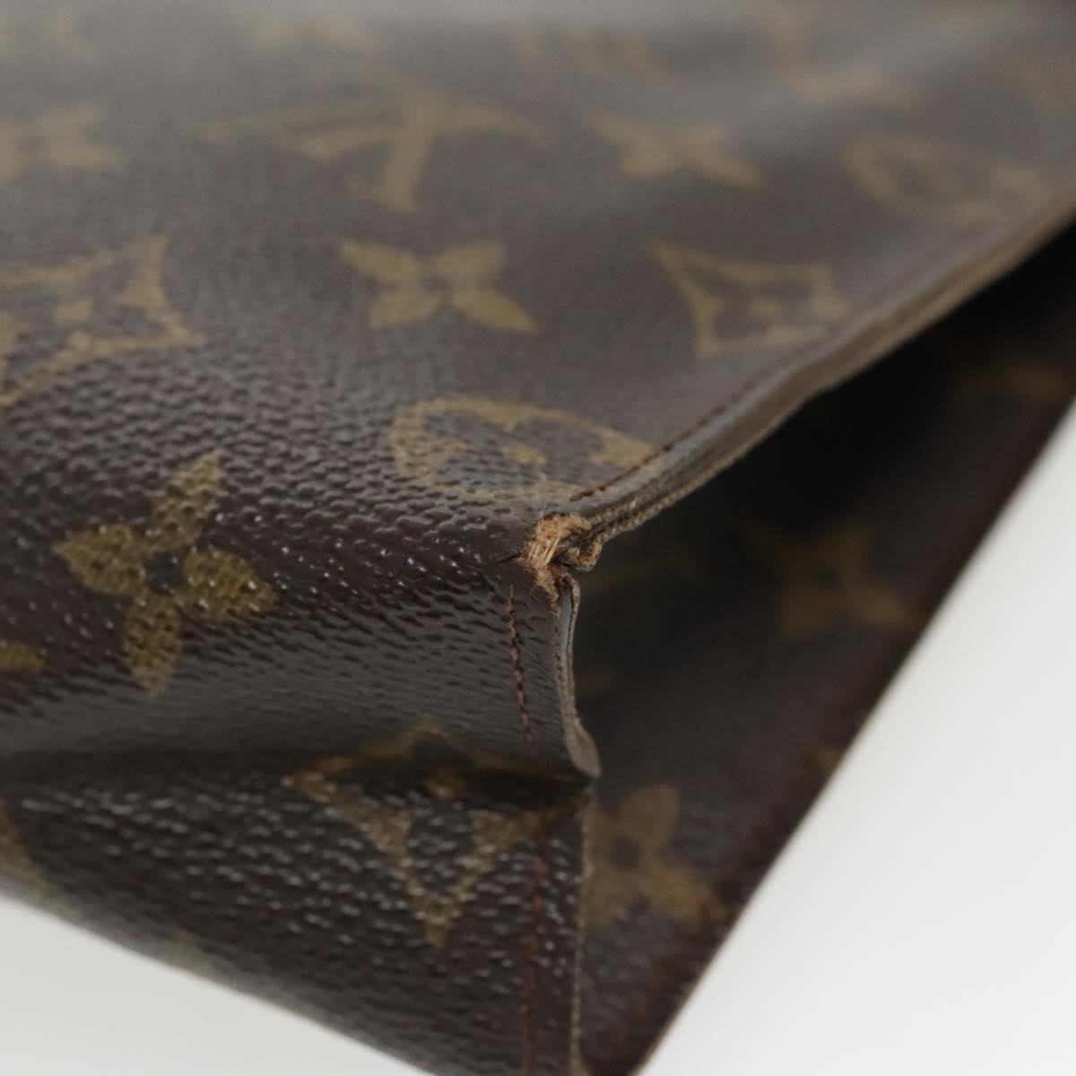 LOUIS VUITTON Monogram Poche Toilette 26 Pouch M47542 LV Auth 97274