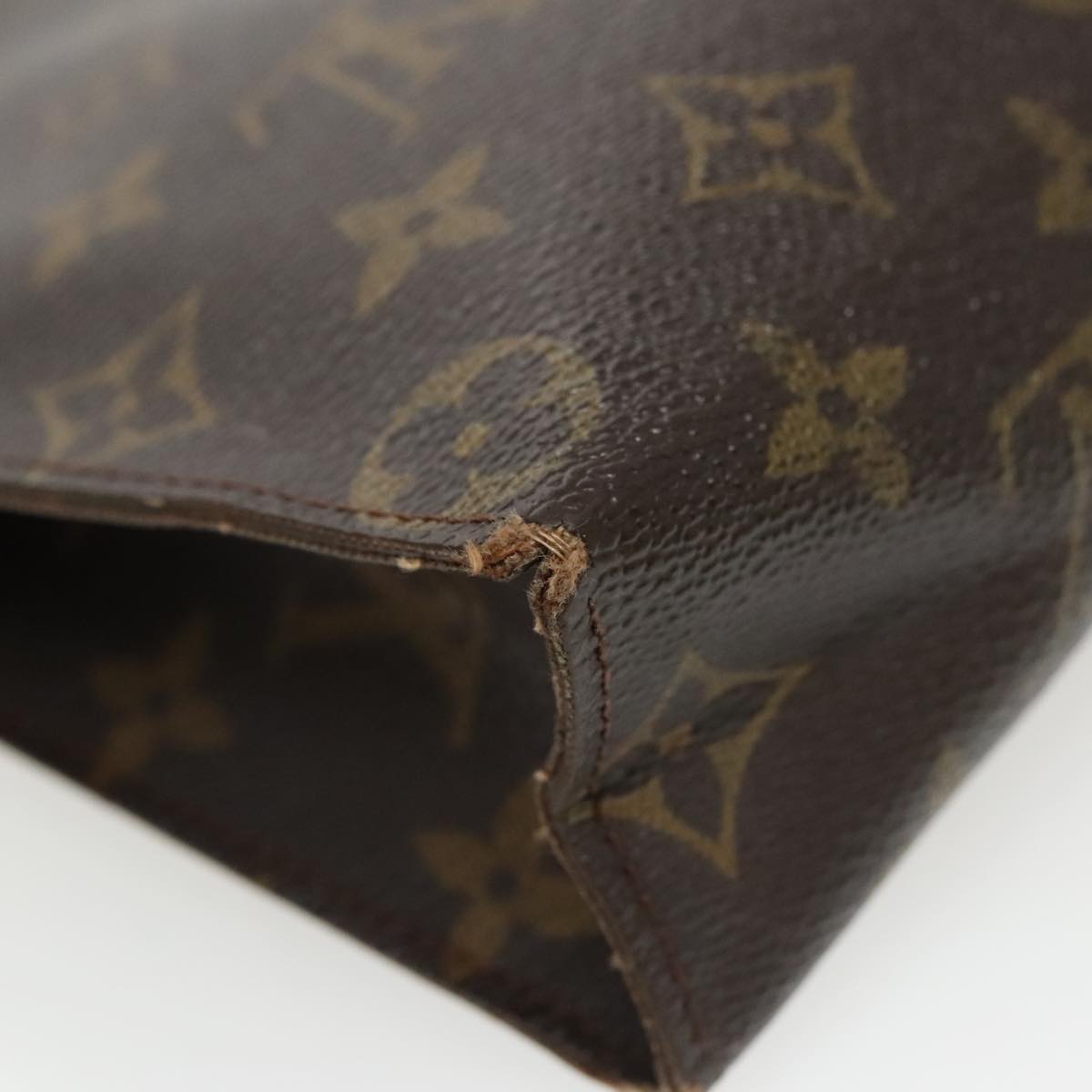 LOUIS VUITTON Monogram Poche Toilette 26 Pouch M47542 LV Auth 97274