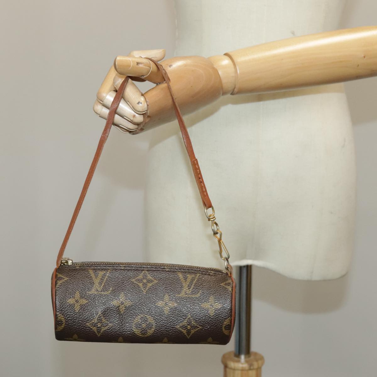 LOUIS VUITTON Monogram Papillon Pouch LV Auth 97334