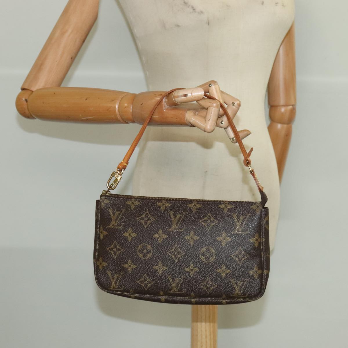 LOUIS VUITTON Monogram Pochette Accessoires Pouch Vintage M51980 LV Auth 97587