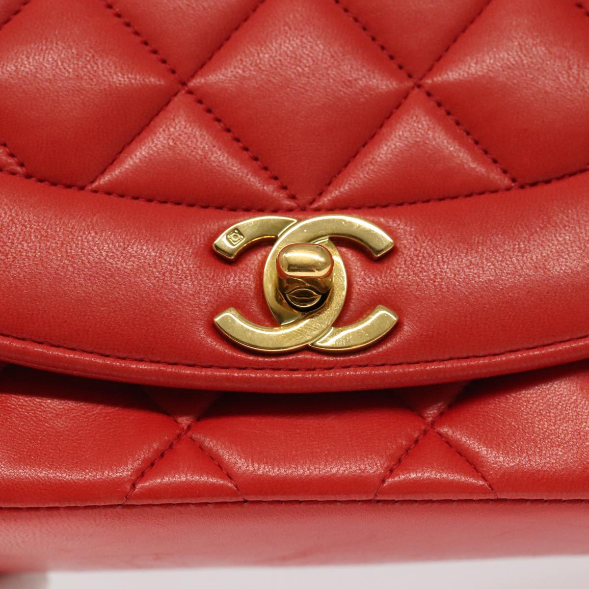 CHANEL Matelasse Diana Chain Shoulder Bag Lamb Skin Red CC Auth 97772A