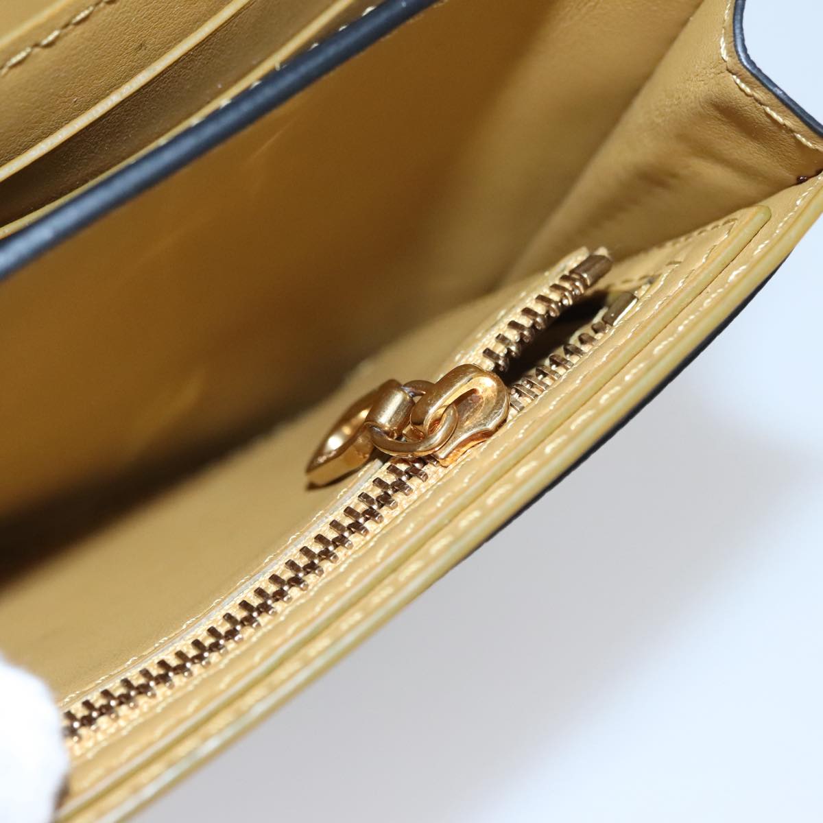 BURBERRY Shoulder Bag Leather Black Auth 97782