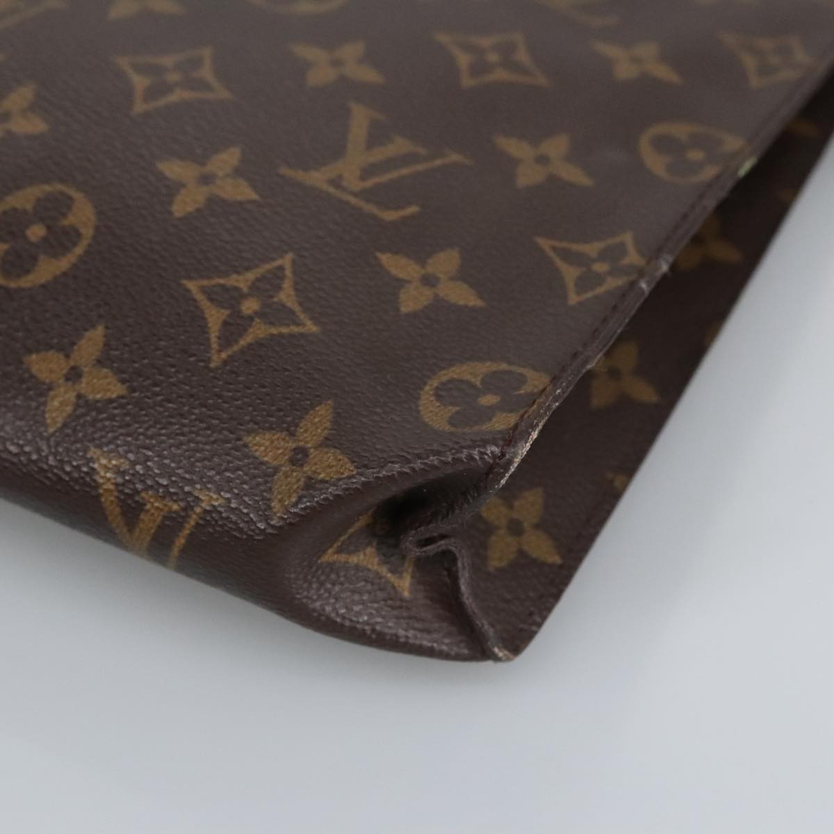 LOUIS VUITTON Monogram Poche Toilette 26 Pouch M47542 LV Auth 97876