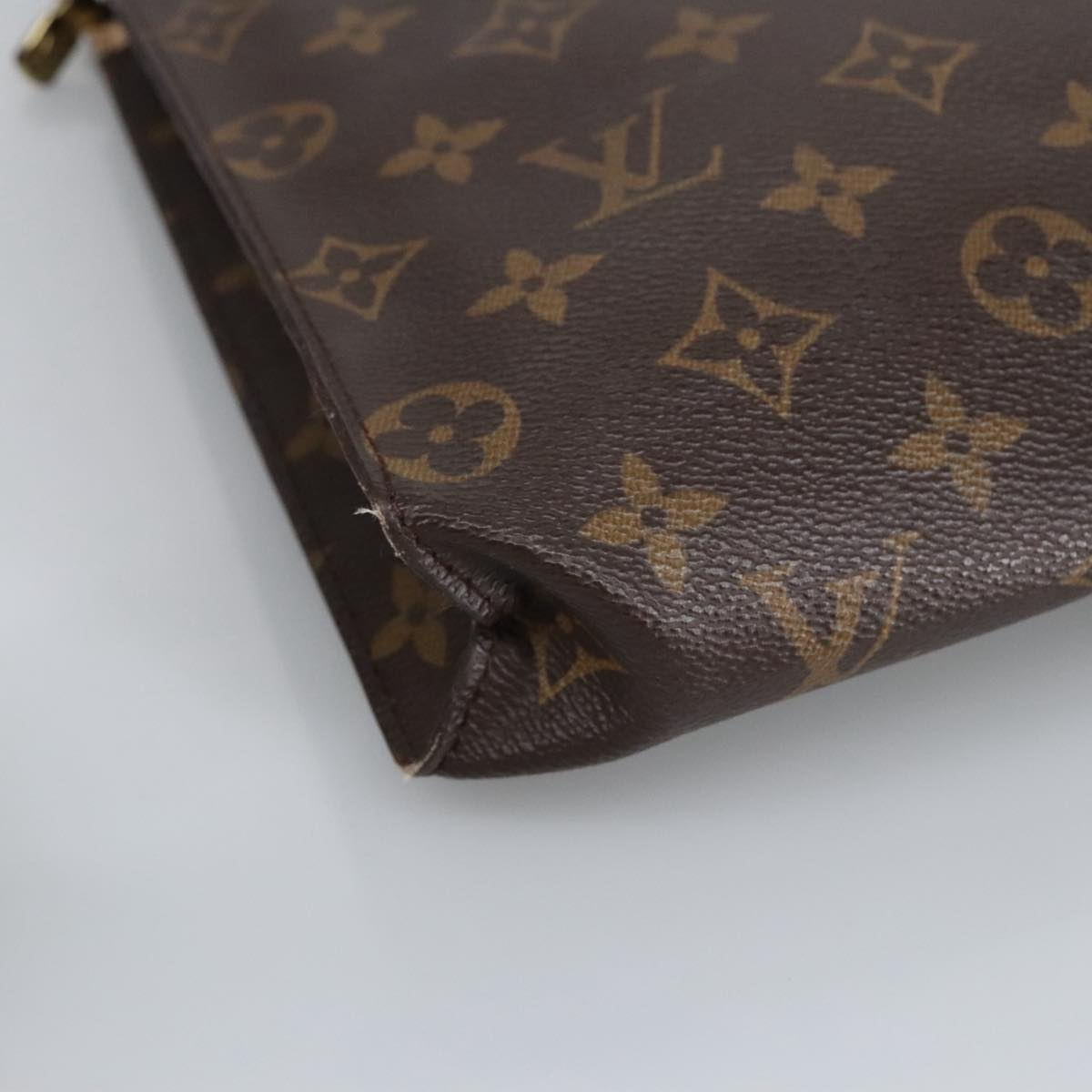 LOUIS VUITTON Monogram Poche Toilette 26 Pouch M47542 LV Auth 97876