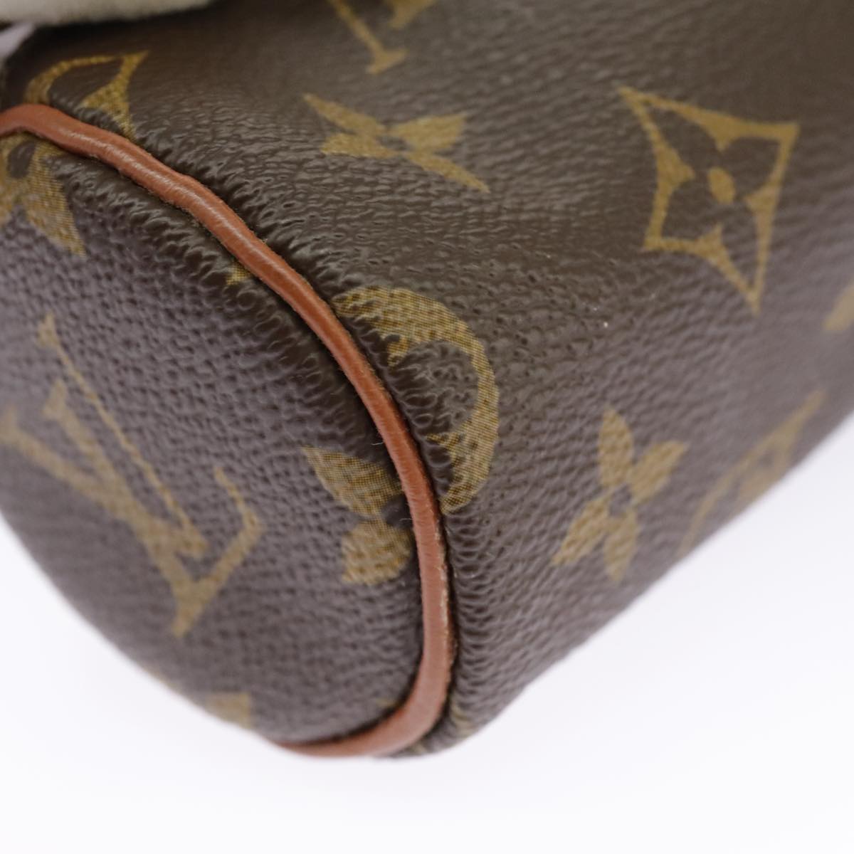 LOUIS VUITTON Monogram Papillon Pouch LV Auth 97892