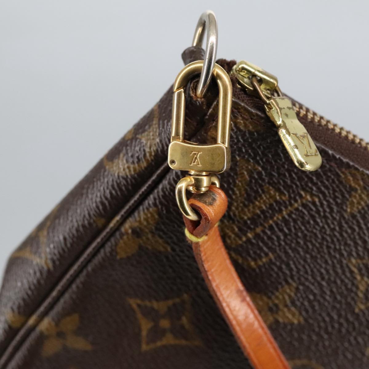 LOUIS VUITTON Monogram Pochette Accessoires Pouch M51980 LV Auth 97900