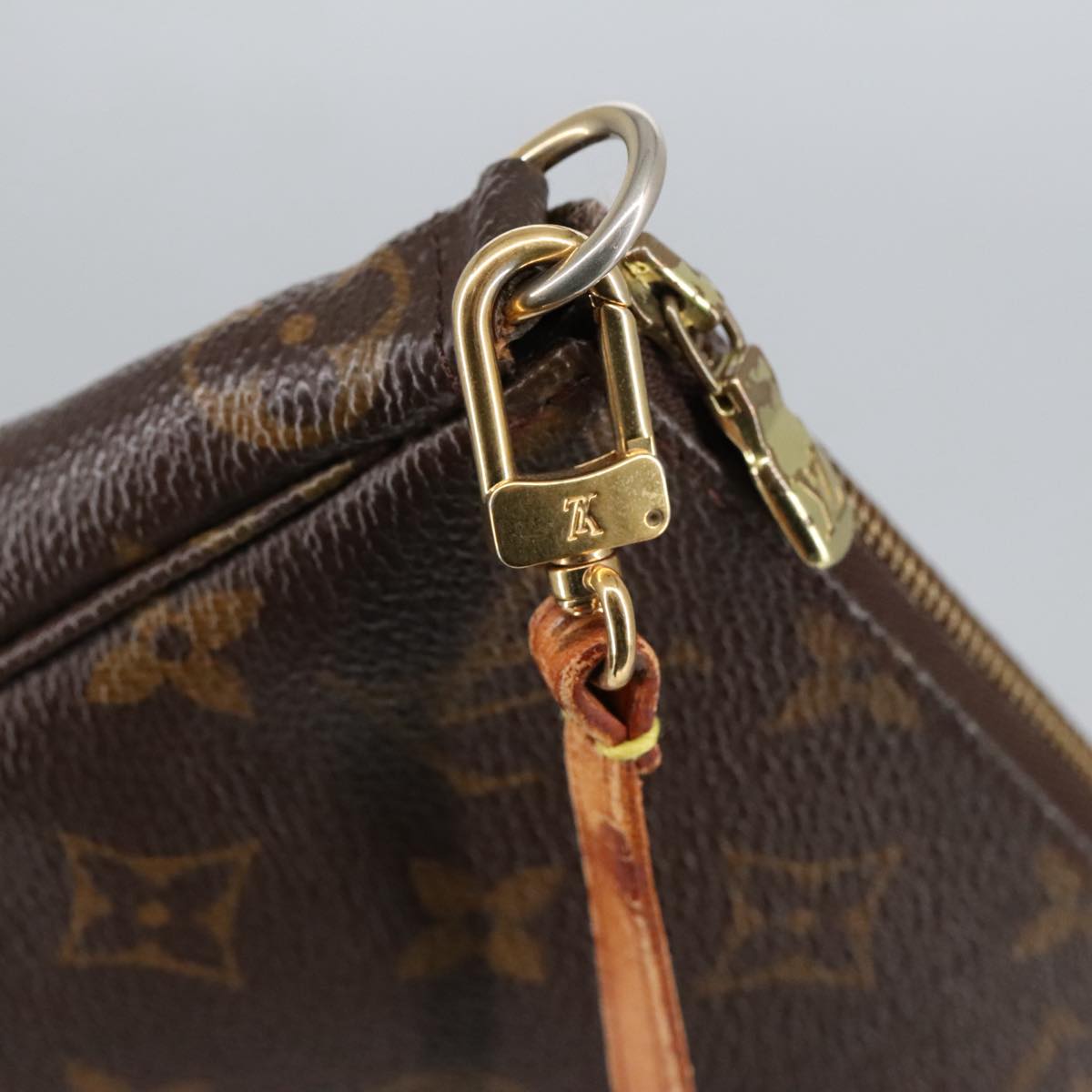 LOUIS VUITTON Monogram Pochette Accessoires Pouch M51980 LV Auth 97906