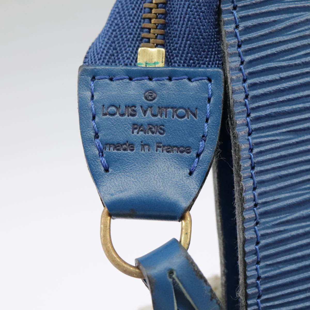 LOUIS VUITTON Epi Pochette Accessoires Pouch Blue M52985 LV Auth 97927