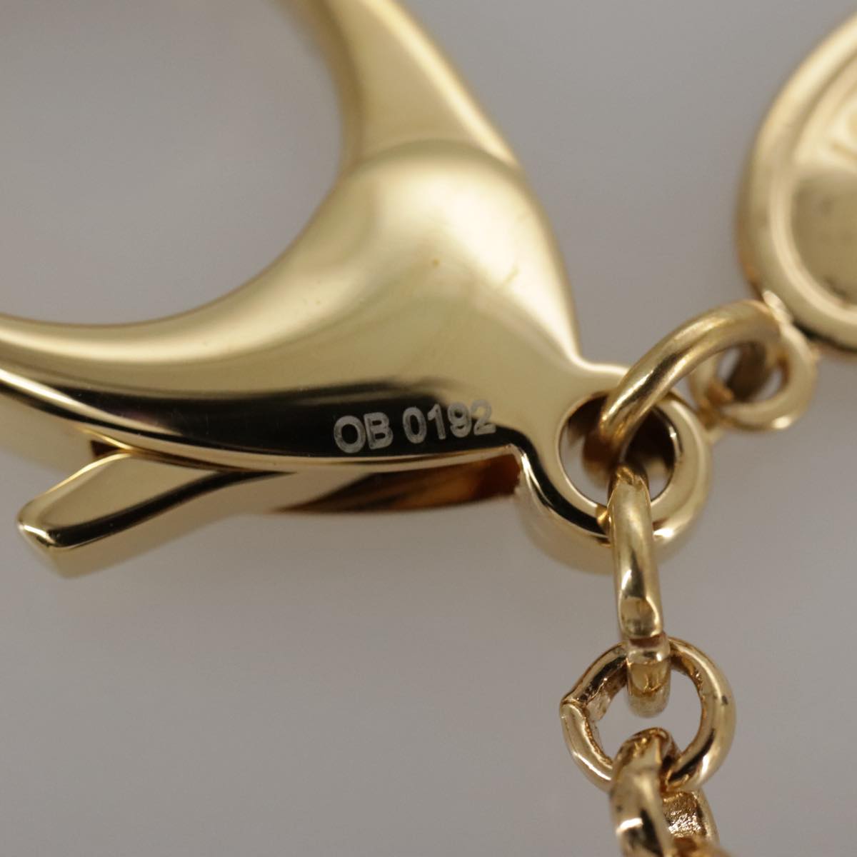 LOUIS VUITTON Bijoux Sac Carrousel Charm metal Gold M66782 LV Auth 97979SAM
