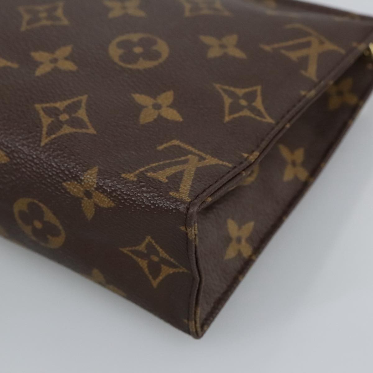 LOUIS VUITTON Monogram Poche Toilette 19 Pouch M47544 LV Auth 98017