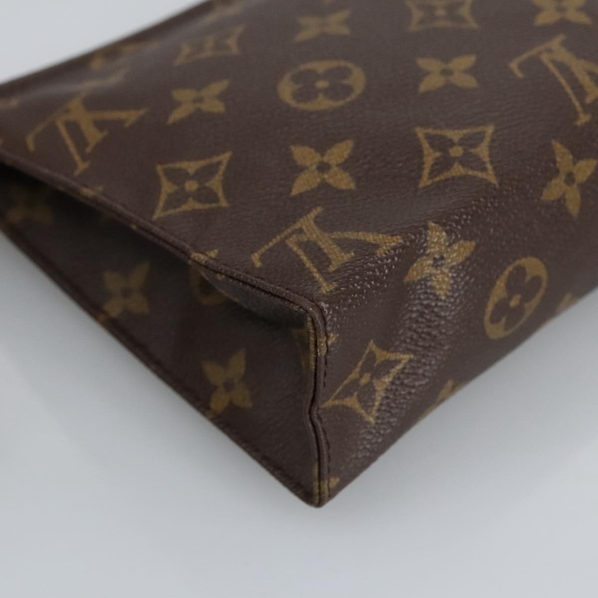 LOUIS VUITTON Monogram Poche Toilette 19 Pouch M47544 LV Auth 98017