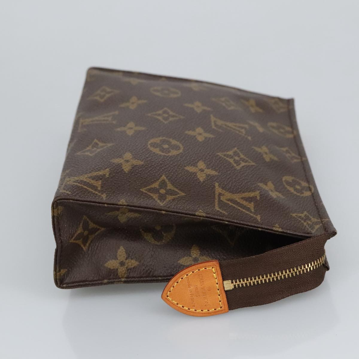 LOUIS VUITTON Monogram Poche Toilette 19 Pouch M47544 LV Auth 98017