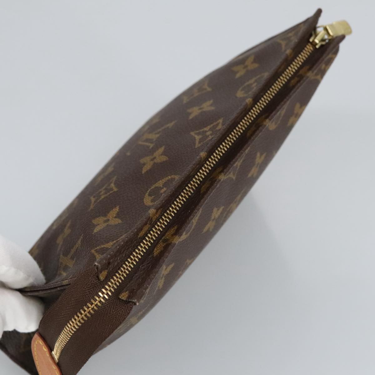 LOUIS VUITTON Monogram Poche Toilette 19 Pouch M47544 LV Auth 98017