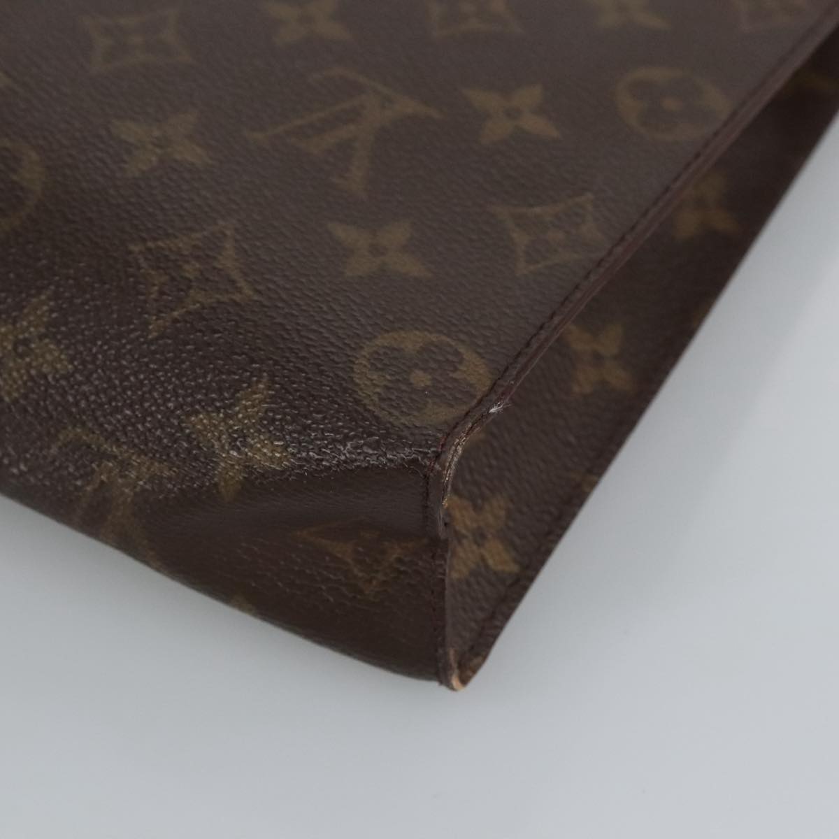 LOUIS VUITTON Monogram Poche Toilette 26 Pouch M47542 LV Auth 98021