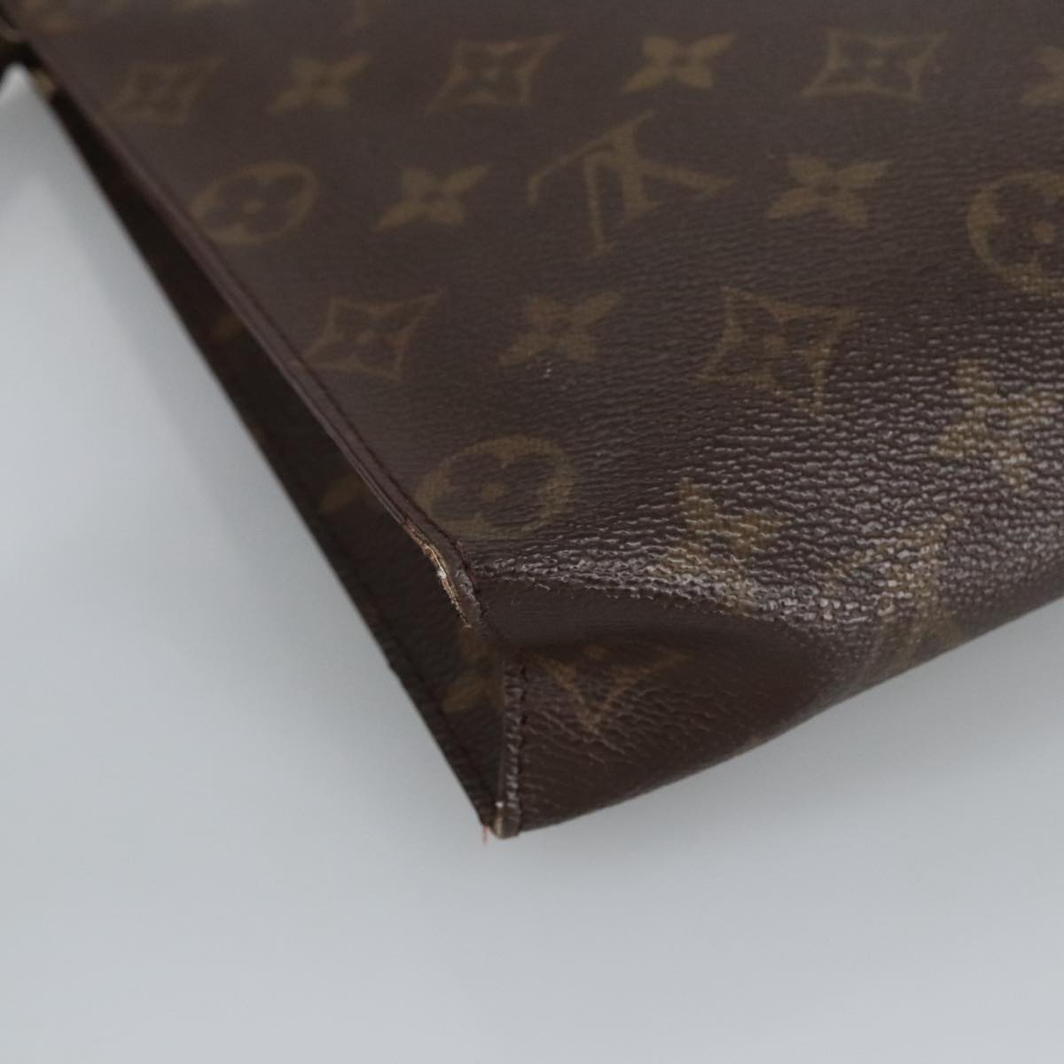 LOUIS VUITTON Monogram Poche Toilette 26 Pouch M47542 LV Auth 98021