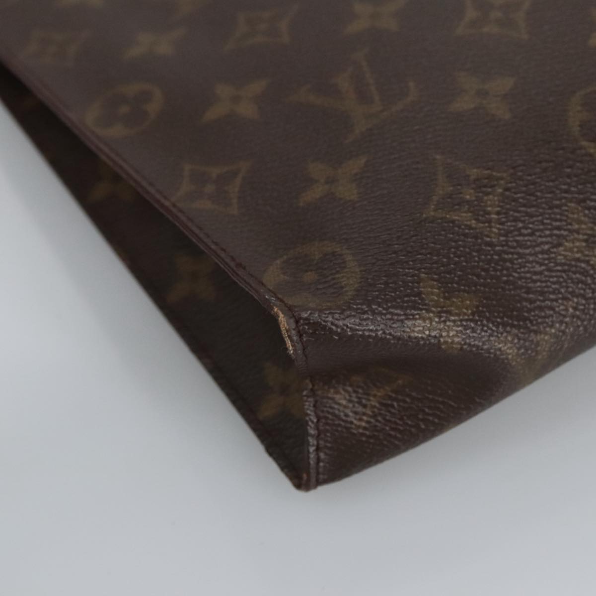 LOUIS VUITTON Monogram Poche Toilette 26 Pouch M47542 LV Auth 98021