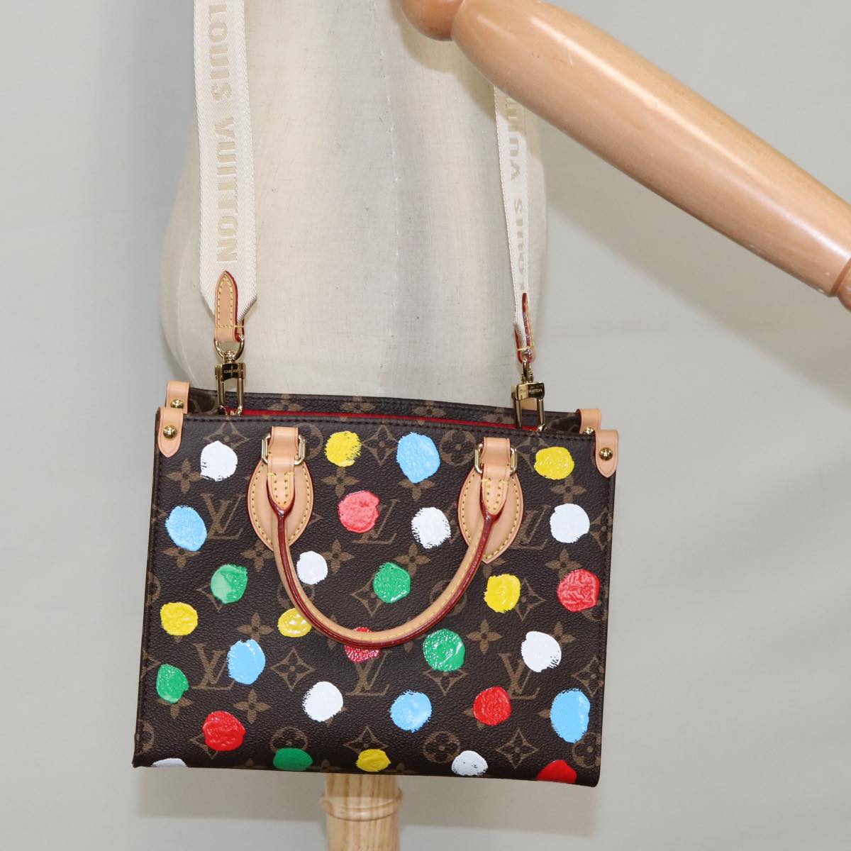 LOUIS VUITTON Monogram Yayoi Kusama On The Go PM Hand Bag M46380 LV Auth 98061SM