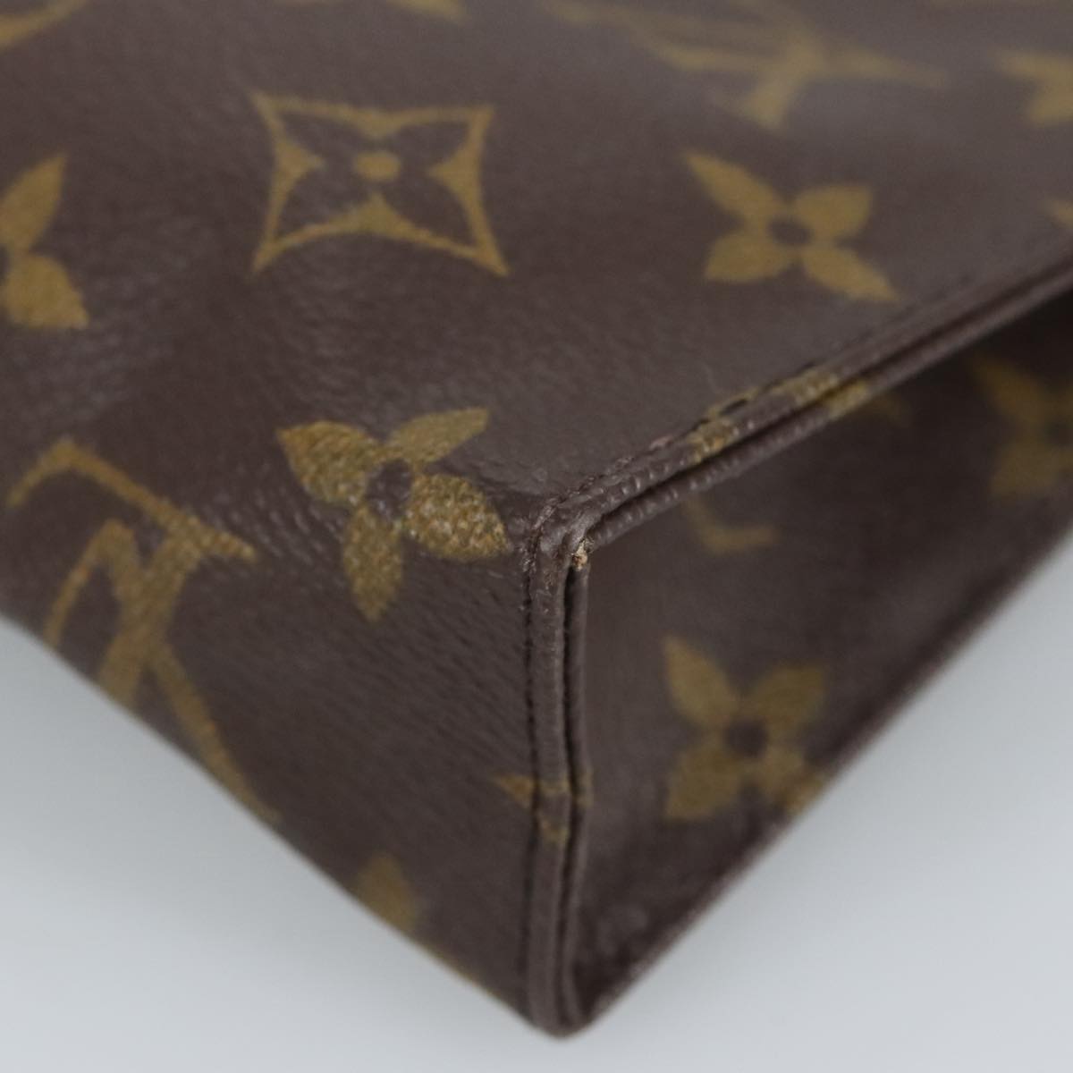 LOUIS VUITTON Monogram Poche Toilette 15 Pouch M47546 LV Auth 98203