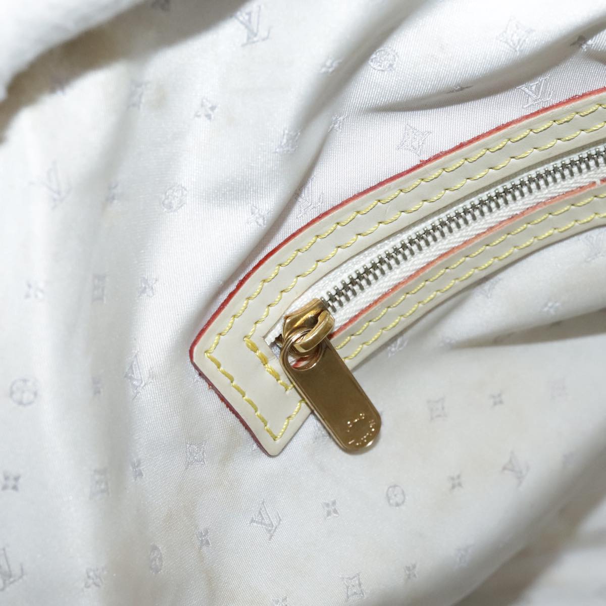 LOUIS VUITTON Suhari Lockit Hand Bag Leather White M91874 LV Auth 98231