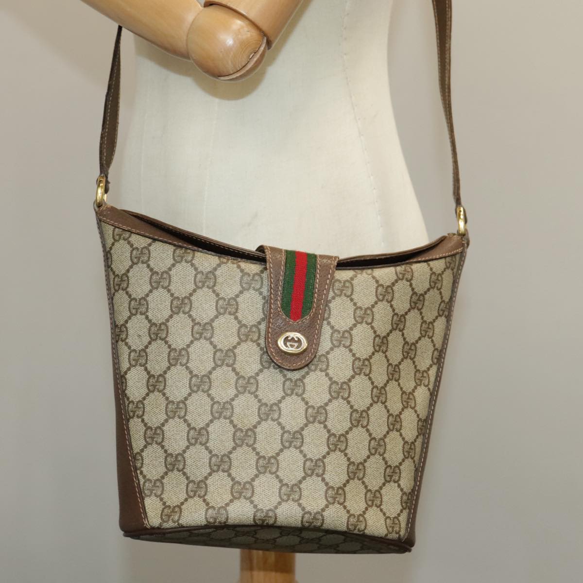 GUCCI GG Supreme Shoulder Bag PVC Beige Gold Web Sherry Line Auth 98280