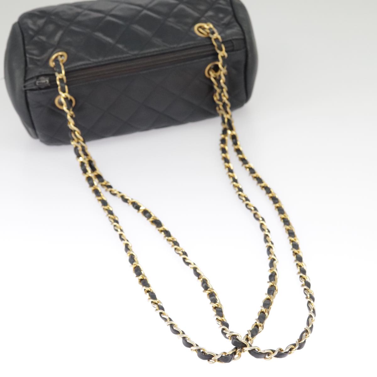 CHANEL Matelasse Chain Shoulder Bag Leather Navy Gold CC Auth 98296