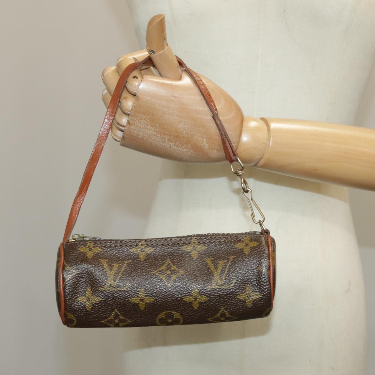 LOUIS VUITTON Monogram Papillon Pouch LV Auth 98312