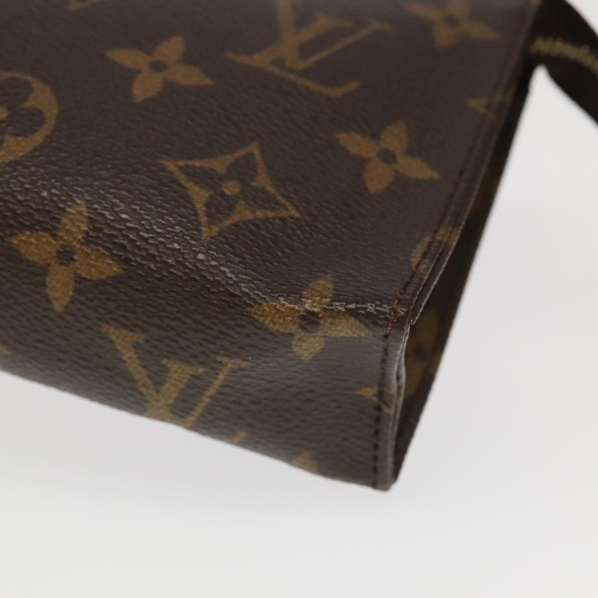 LOUIS VUITTON Monogram Poche Toilette 15 Pouch M47546 LV Auth 98463