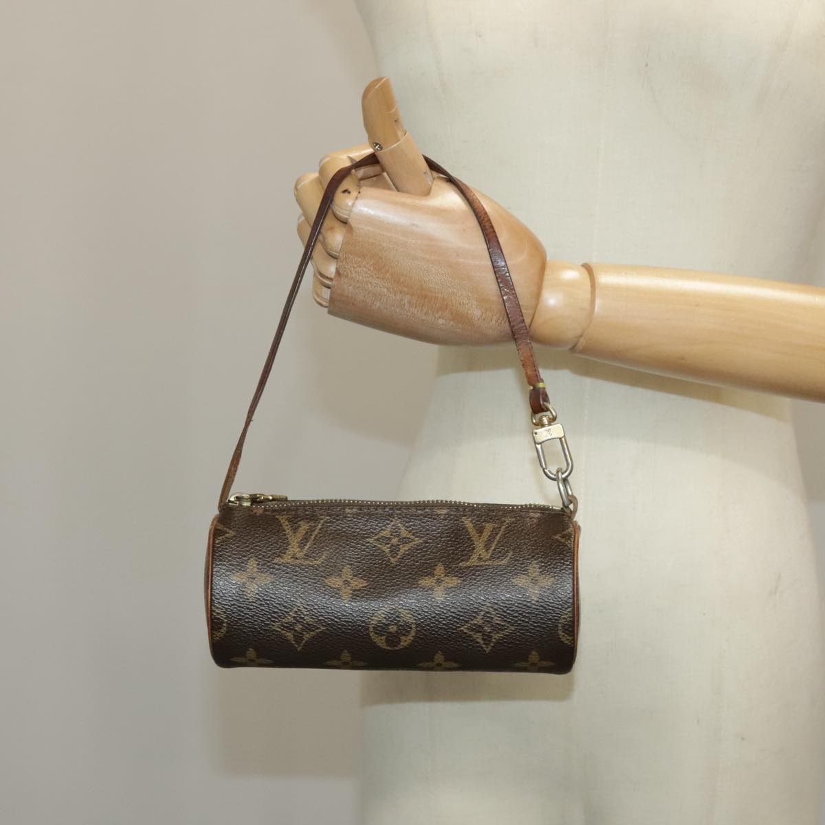 LOUIS VUITTON Monogram Papillon Pouch LV Auth 98551