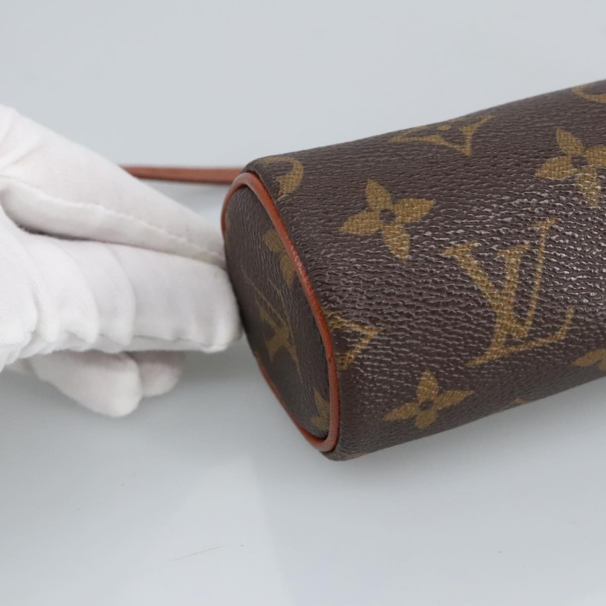 LOUIS VUITTON Monogram Papillon Pouch LV Auth 98730