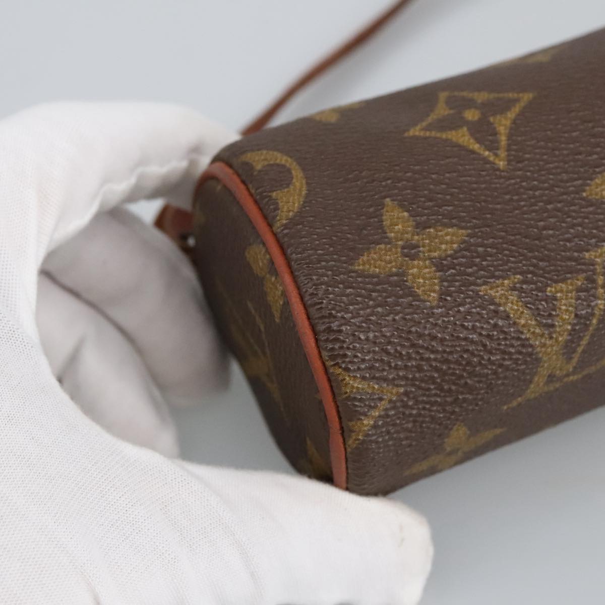 LOUIS VUITTON Monogram Papillon Pouch LV Auth 98756