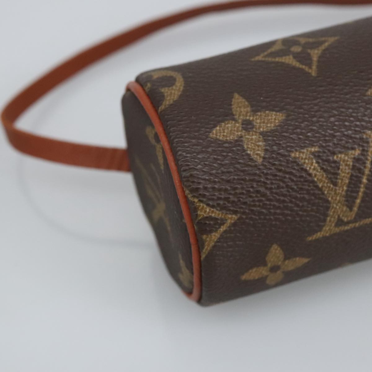 LOUIS VUITTON Monogram Papillon Pouch LV Auth 98758