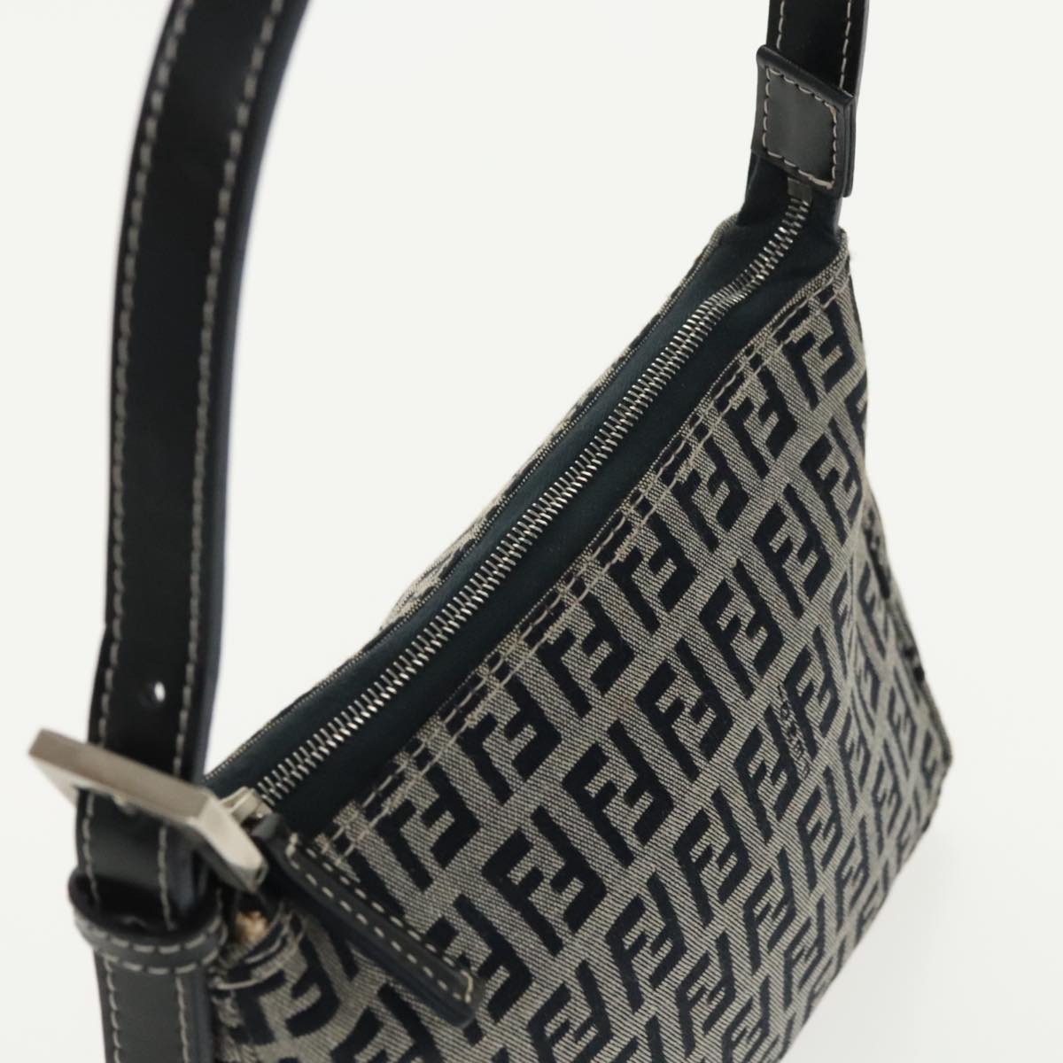 FENDI Zucchino Canvas Shoulder Bag Navy Silver Auth 98857