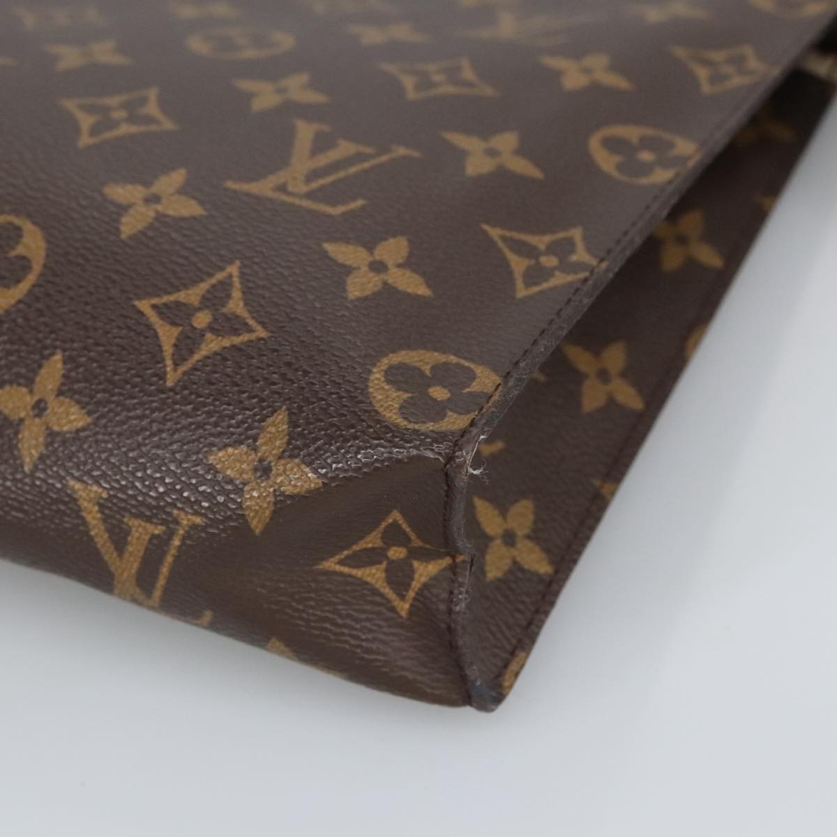 LOUIS VUITTON Monogram Poche Toilette 26 Pouch M47542 LV Auth 99011