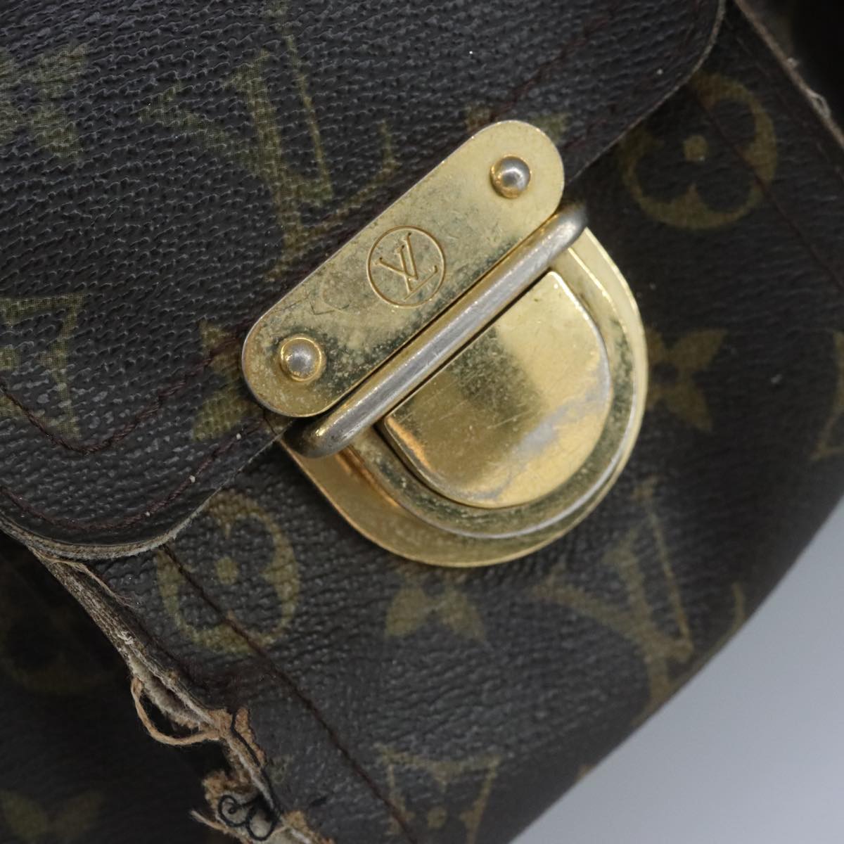 LOUIS VUITTON Monogram Hudson GM Shoulder Bag M40045 LV Auth 99282