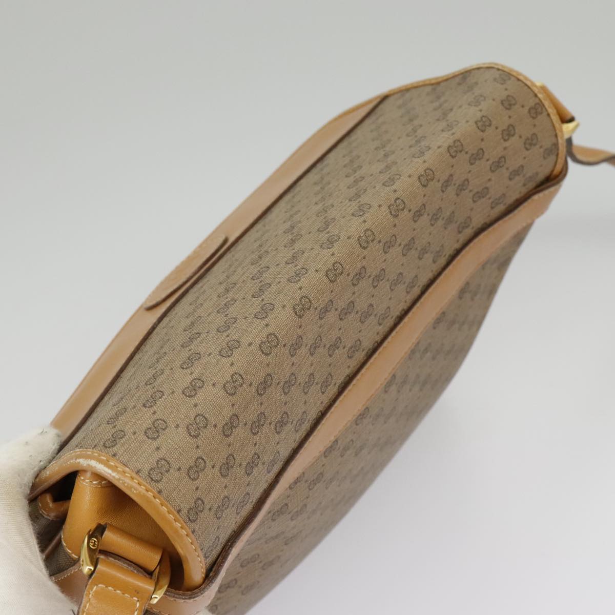 GUCCI Micro GG Supreme Shoulder Bag PVC Beige Gold Auth 99301