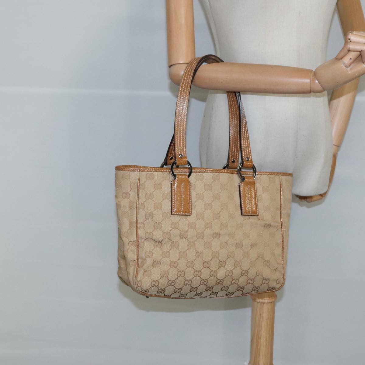 GUCCI GG Canvas Shoulder Bag Beige 113019 Auth 99309