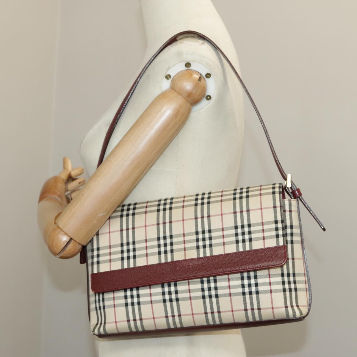 BURBERRY Nova Check Shoulder Bag Canvas Beige Auth 99337