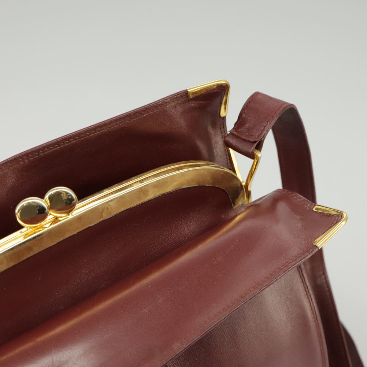 CARTIER Shoulder Bag Leather Gold Wine Red Auth 99354