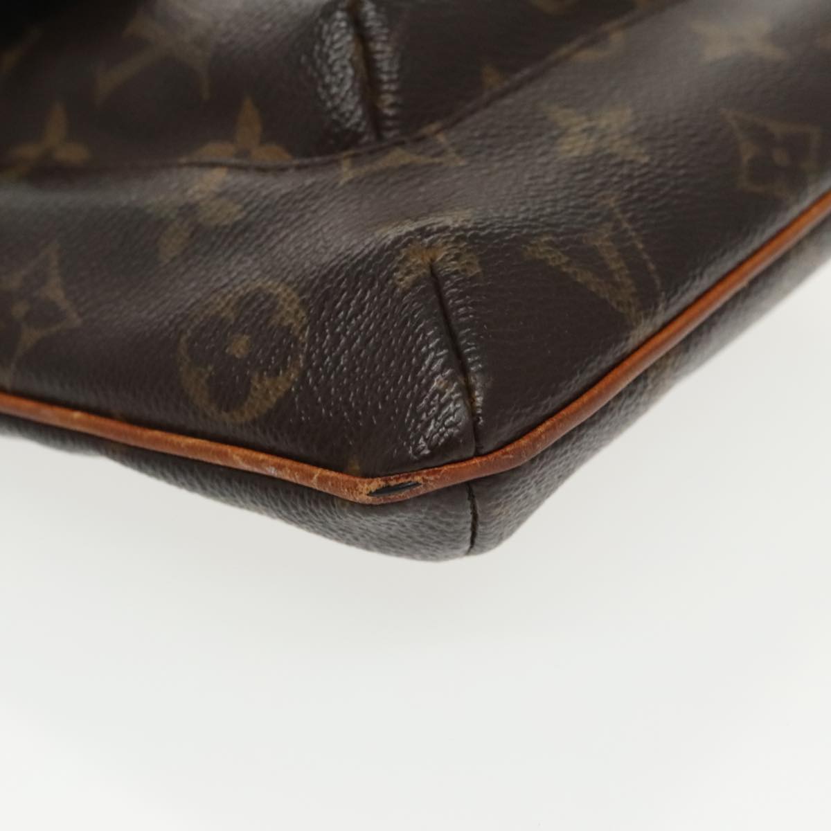 LOUIS VUITTON Monogram Partition Pouch M51901 LV Auth 99403