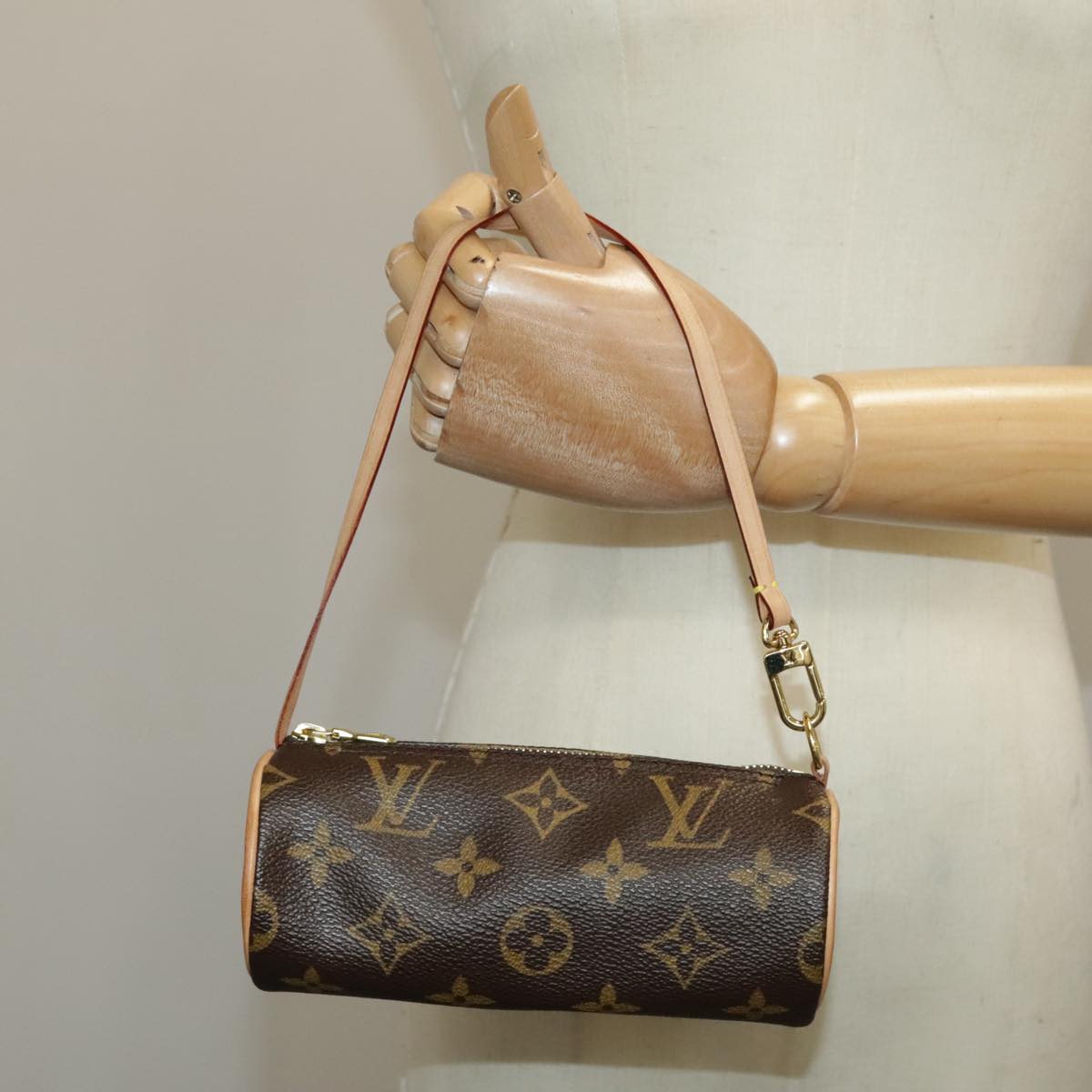 LOUIS VUITTON Monogram Papillon Pouch LV Auth 99629