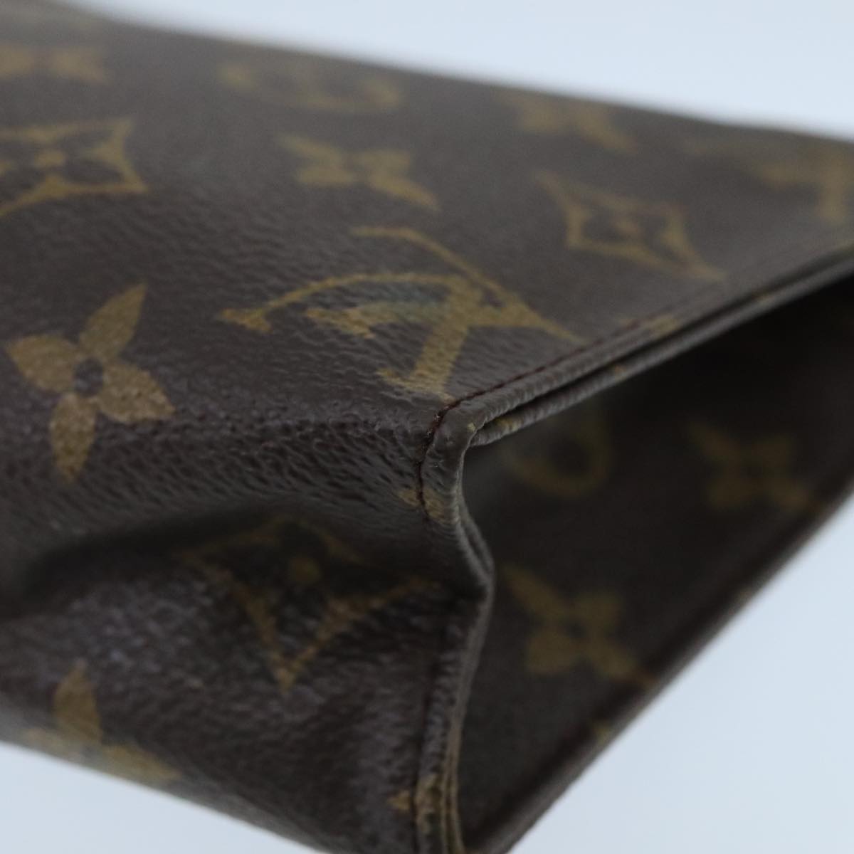 LOUIS VUITTON Monogram Poche Toilette 19 Pouch M47544 LV Auth 99639