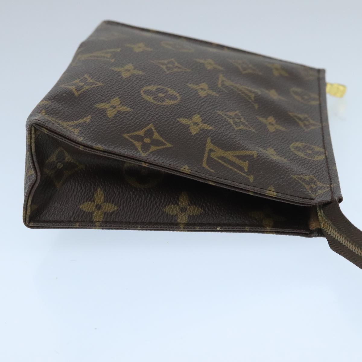 LOUIS VUITTON Monogram Poche Toilette 19 Pouch M47544 LV Auth 99639