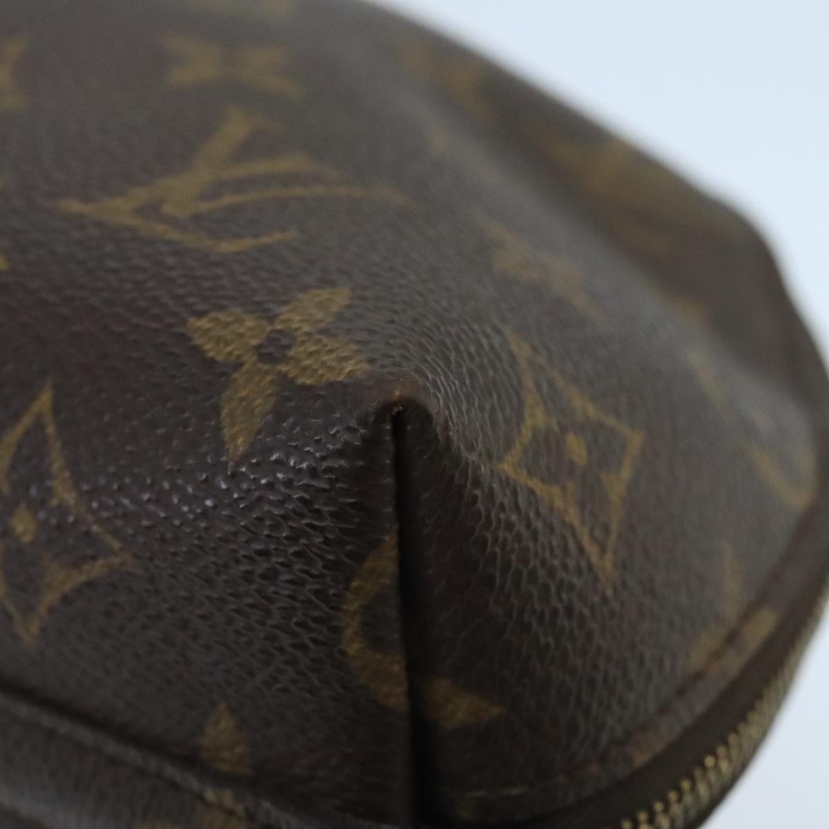 LOUIS VUITTON Monogram Trousse Demi Ronde Cosmetic Pouch M47520 LV Auth 99780