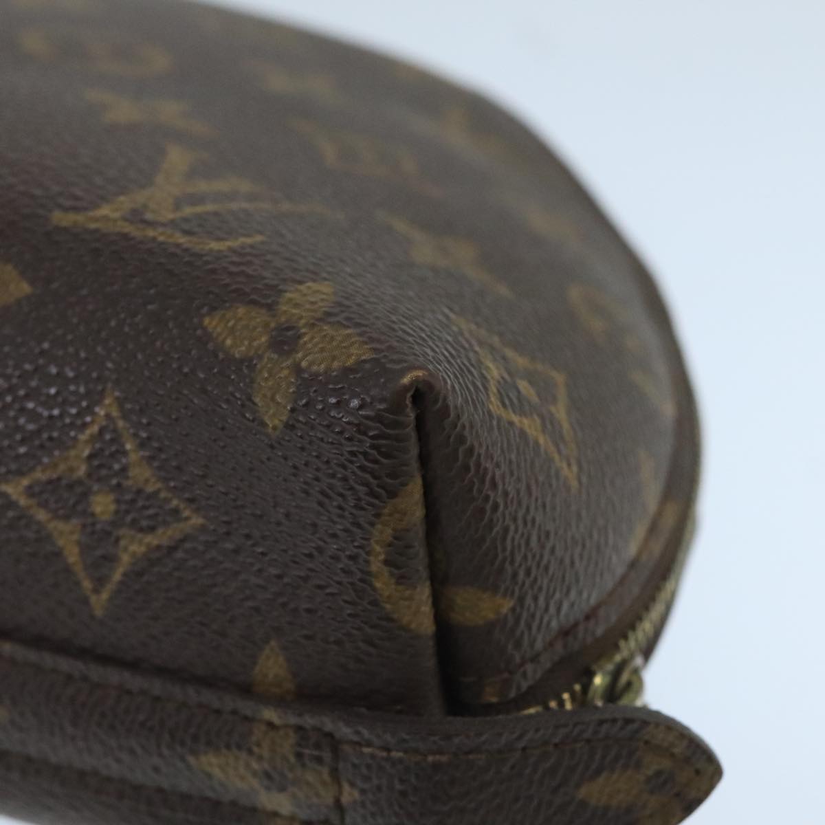 LOUIS VUITTON Monogram Trousse Demi Ronde Cosmetic Pouch M47520 LV Auth 99780