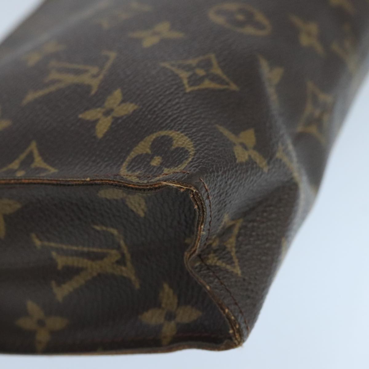 LOUIS VUITTON Monogram Poche Toilette 26 Pouch M47542 LV Auth 99782